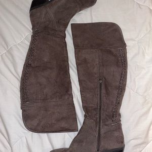 Sonoma knee high suede like boots. Brown, size 9 1/2 medium.
